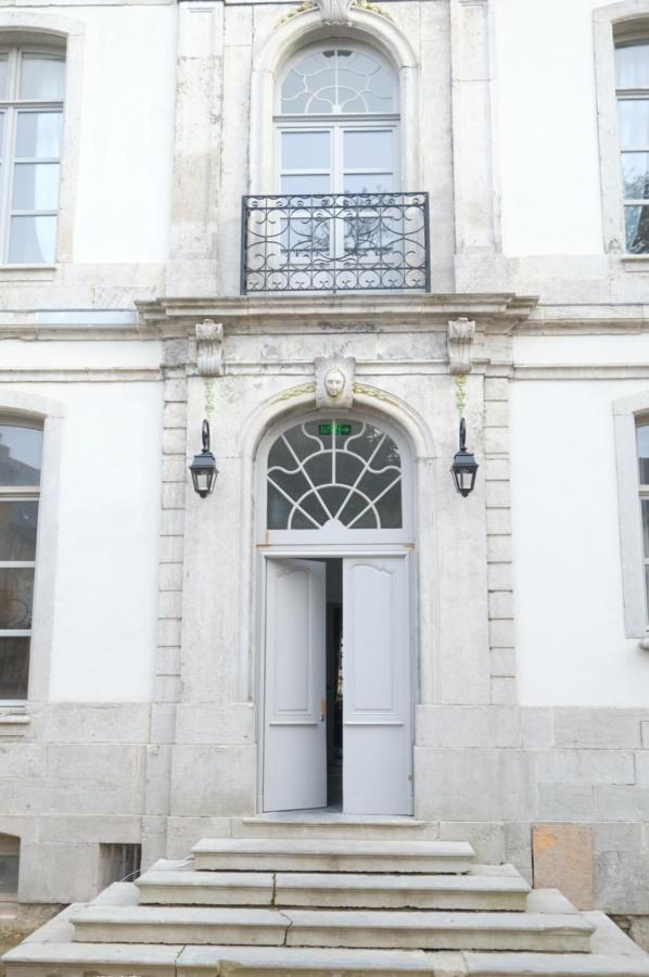La Maison De La Duchesse De La Valliere - Parking Prive Gratuit 蒙斯 外观 照片